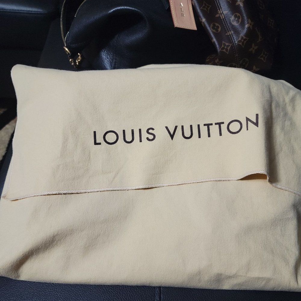Louis Vuitton Totally PM